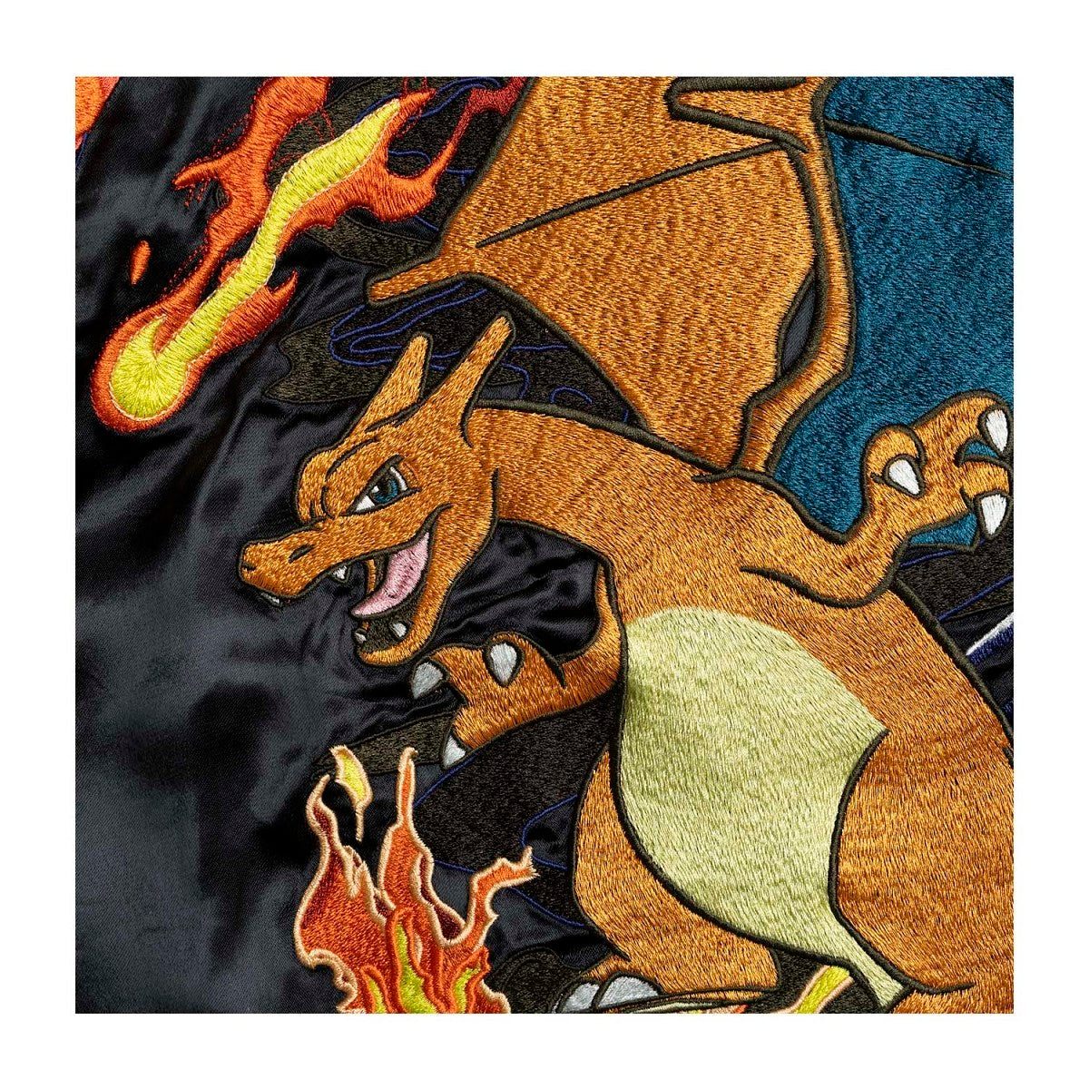 Charizard Souvenir Jacket - Adulto