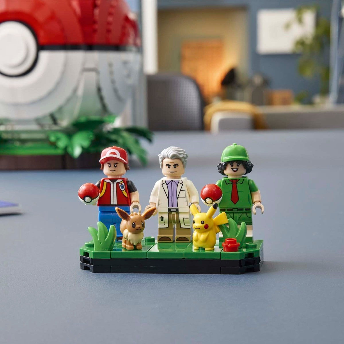 Poké Ball de LEGO® Pokémon™ Momentos de Entrenadores Icónicos